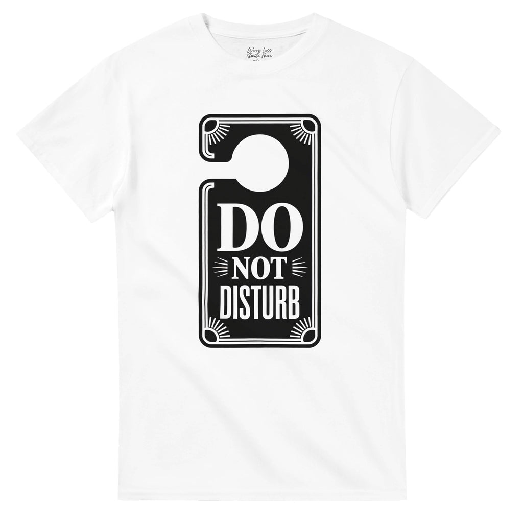 Do not disturb shirt met vintage hotel door hanger design
