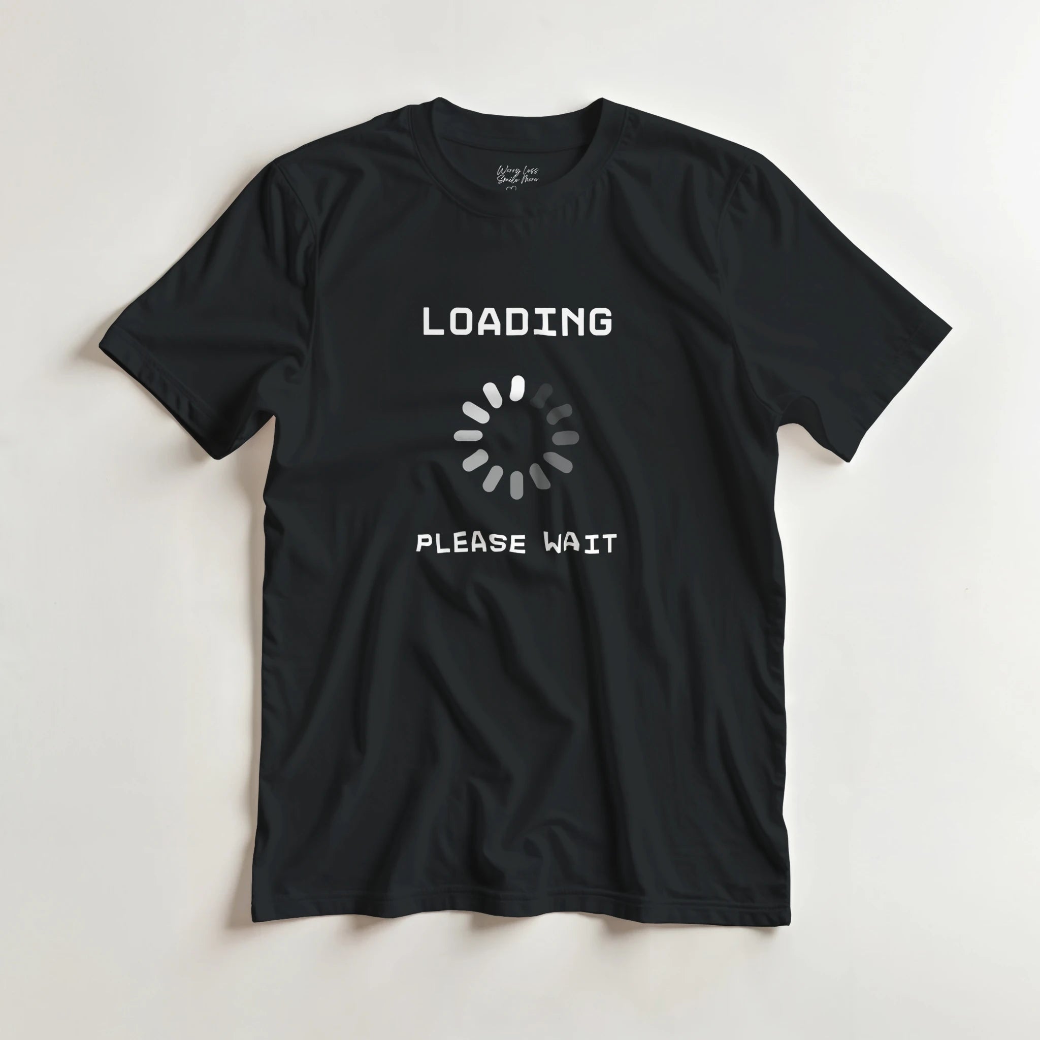 Loading Please Wait Shirt Mockup Zwart