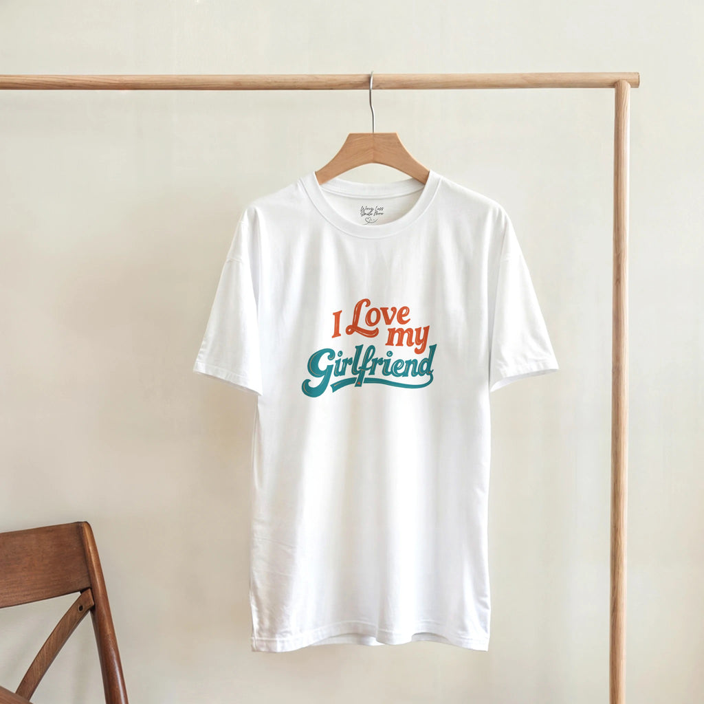 Retro I love my girlfriend T-shirt Wit - mockup
