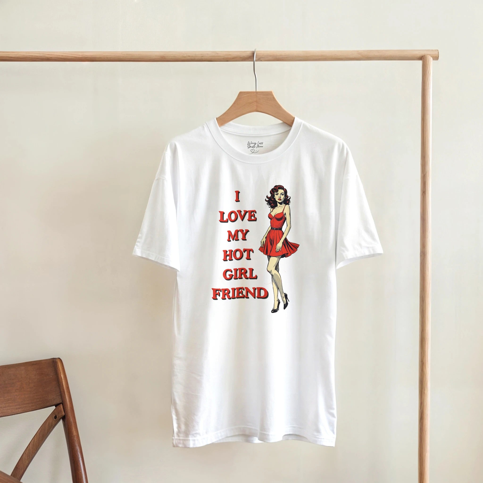 Wit 'I love my hot girlfriend' Shirt